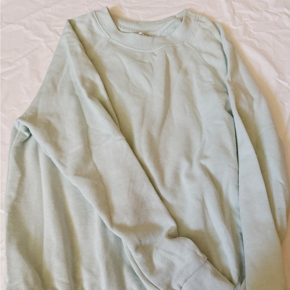Light mint green light sweatshirt